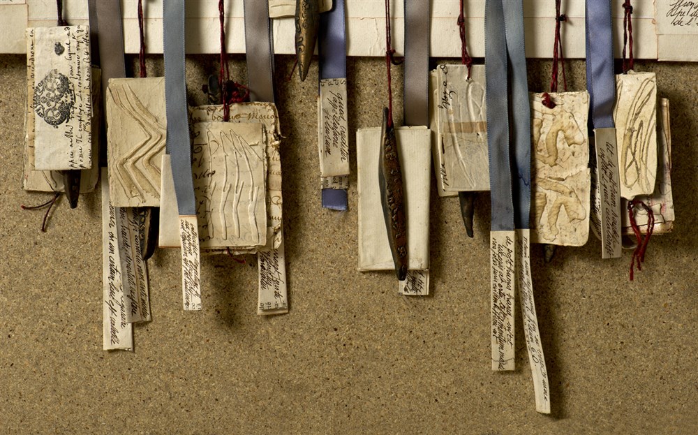 Les grands testaments - Format 80 cm x 220 x cm - Photographie: Joseph Caprio